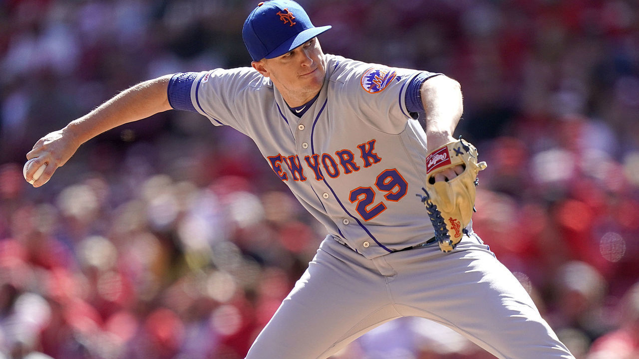 CINCINNATI, OHIO - SEPTEMBER 22: Brad Brach #29 of the New York Mets pitches in the game against the Cincinnati Reds at Great American Ball Park on September 22, 2019 in Cincinnati, Ohio.