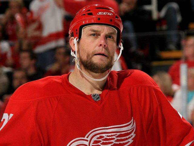 McCarty: Red Wings won Stanley Cup in 2008 'in spite of' Babcock | theScore.com