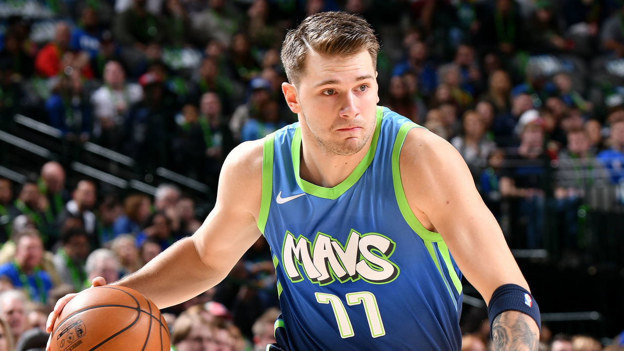 DALLAS, TX - DECEMBER 7: Luka Doncic #77 of the Dallas Mavericks handles the ball against the New Orleans Pelicans on December 07, 2019 at the American Airlines Center in Dallas, Texas. Mandatory Copyright Notice: Copyright 2019 NBAE