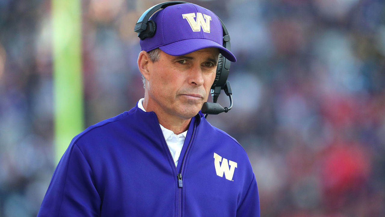 SEATTLE, WASHINGTON - NOVEMBER 02: Head Coach Chris Petersen of the Washington Huskies reacts in the fourth quarter against the Utah Utes during their game at Husky Stadium on November 02, 2019 in Seattle, Washington.