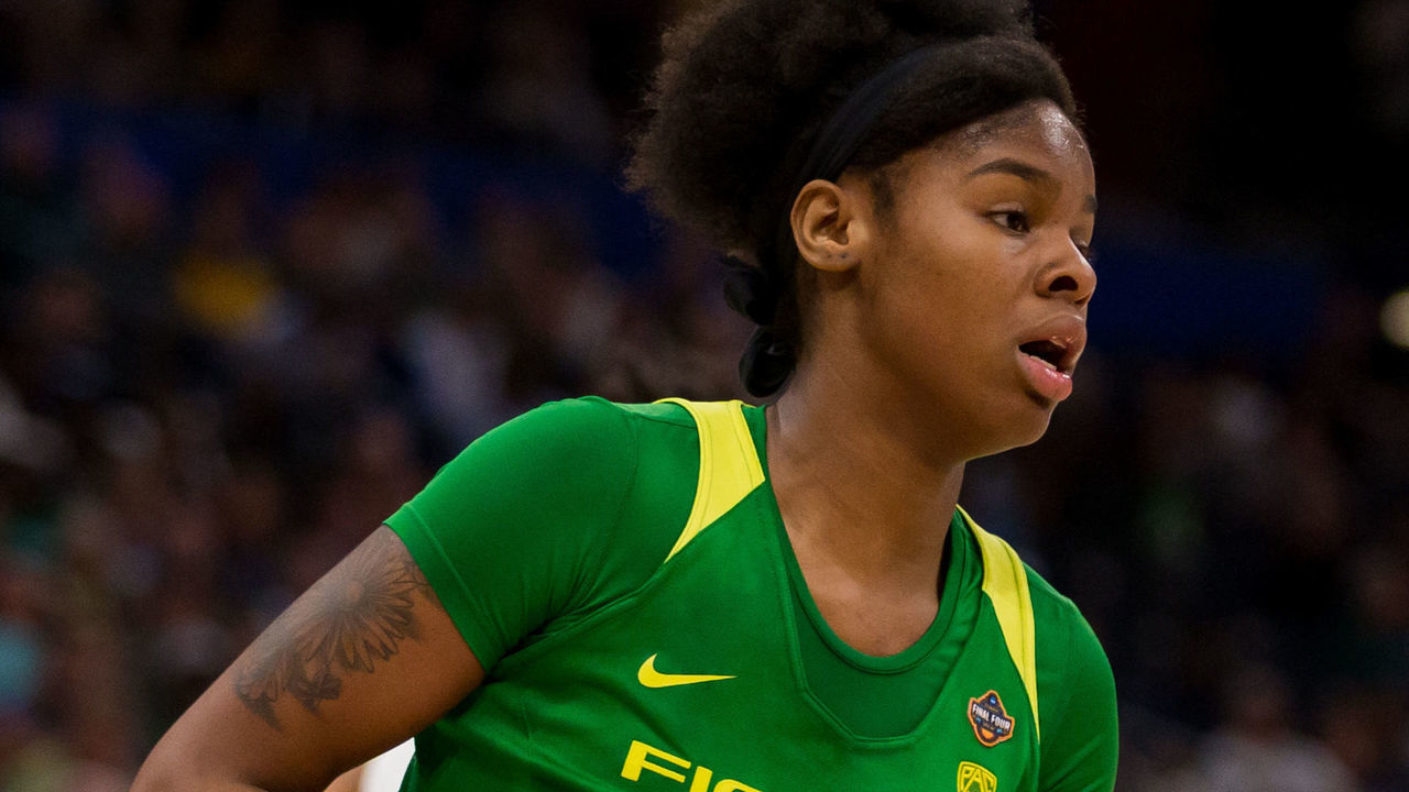 TAMPA, FL - APRIL 05: Oregon forward Ruthy Hebard (24) plays in 2019 NCAA Women's National Semifinal Game One between the Oregon Ducks and the Baylor Bears at at Amelie Arena in Tampa, FL on on April 5.