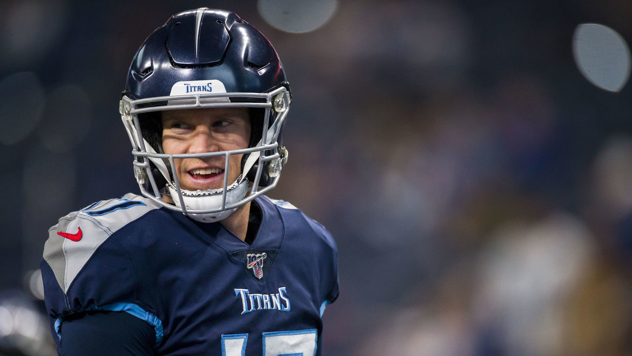 INDIANAPOLIS, IN - DECEMBER 01: Ryan Tannehill #17 of the Tennessee Titans warms up before the game against the Indianapolis Colts at Lucas Oil Stadium on December 1, 2019 in Indianapolis, Indiana. Tennessee defeats Indianapolis 31-17.