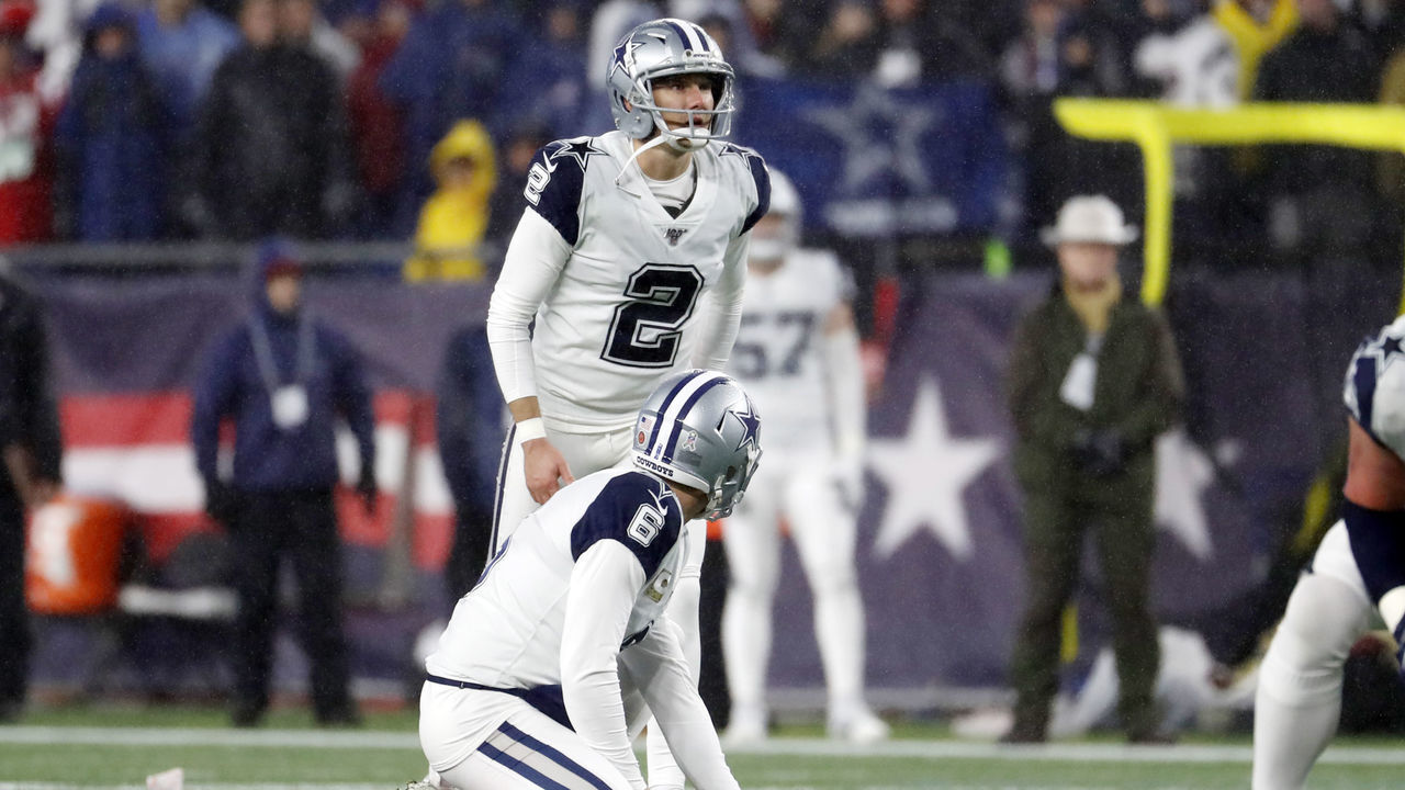 FOXBOROUGH, MA - NOVEMBER 24: Dallas Cowboys place kicker Brett Maher (2) eyes a field goal during a game between the New England Patriots and the Dallas Cowboys on November 24, 2019, at Gillette Stadium in Foxborough, Massachusetts.