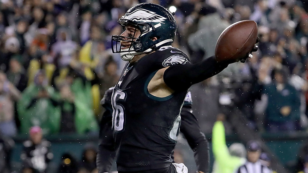 PHILADELPHIA, PENNSYLVANIA - DECEMBER 09: Tight end Zach Ertz #86 of the Philadelphia Eagles celebrates his catch in the end zone in overtime to win 23-17 over the New York Giants at Lincoln Financial Field on December 09, 2019 in Philadelphia, Pennsylvania.