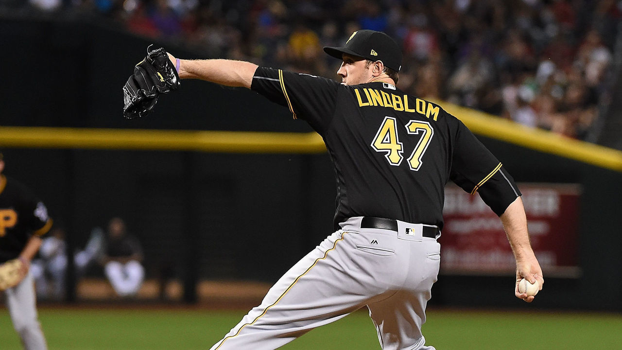 PHOENIX, AZ - MAY 12: Josh Lindblom #47 of the Pittsburgh Pirates delivers a pitch against the Arizona Diamondbacks at Chase Field on May 12, 2017 in Phoenix, Arizona.