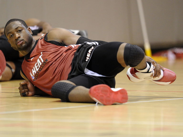 Trainer Tim Grover says Wade's recovery program 'is set up for him to ...