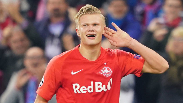 SALZBURG, AUSTRIA - OCTOBER 23: Erling Braut Haaland of Salzburg celebrates his second goal to tie the game during the Group E UEFA Champions League match between Red Bull Salzburg and SSC Napoli at Red Bull Arena on October 23, 2019 in Salzburg, Austria.
