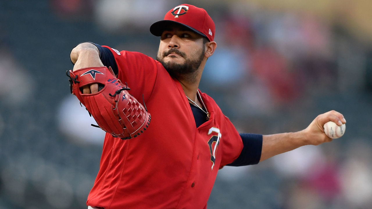 MINNEAPOLIS, MINNESOTA - SEPTEMBER 17: Martin Perez #33 of the Minnesota Twins delivers a pitch against the Chicago White Sox during the first inning of the game at Target Field on September 17, 2019 in Minneapolis, Minnesota.