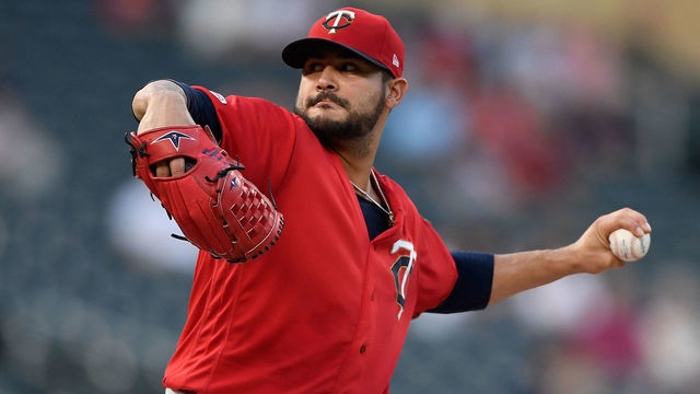 MINNEAPOLIS, MINNESOTA - SEPTEMBER 17: Martin Perez #33 of the Minnesota Twins delivers a pitch against the Chicago White Sox during the first inning of the game at Target Field on September 17, 2019 in Minneapolis, Minnesota.