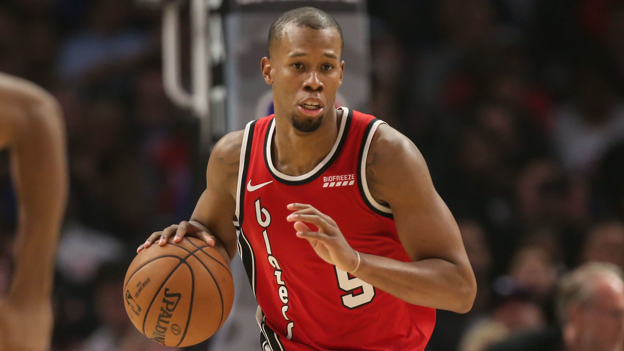 LOS ANGELES, CA - NOVEMBER 07:Portland Trail Blazers forward Rodney Hood (5) on a fast break during the Portland Trail Blazers game versus the Los Angeles Clippers game on November 7, 2019, at Staples Center in Los Angeles, CA.