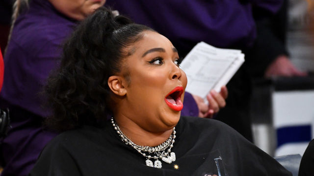 LOS ANGELES, CALIFORNIA - DECEMBER 08: Singer Lizzo attends a basketball game between the Los Angeles Lakers and the Minnesota Timberwolves at Staples Center on December 08, 2019 in Los Angeles, California.