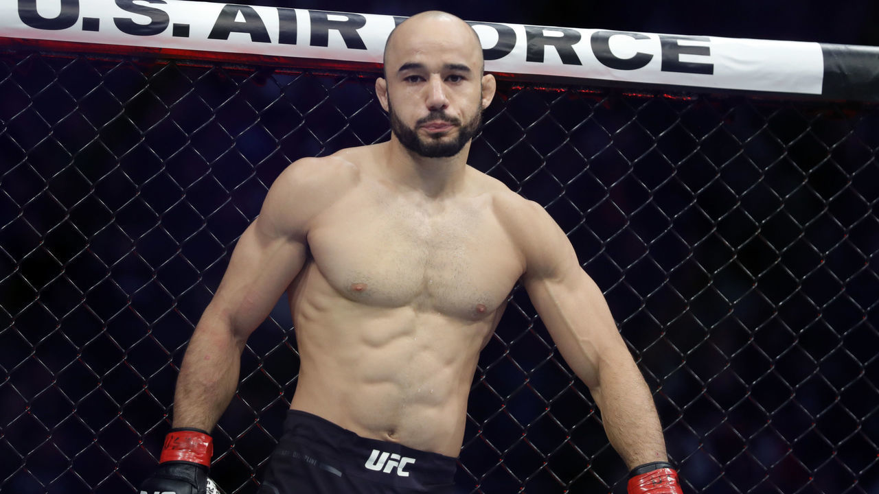 LAS VEGAS, NEVADA - DECEMBER 14: Marlon Moraes prepares for a bantamweight fight against Jose Aldo during UFC 245 at T-Mobile Arena on December 14, 2019 in Las Vegas, Nevada.