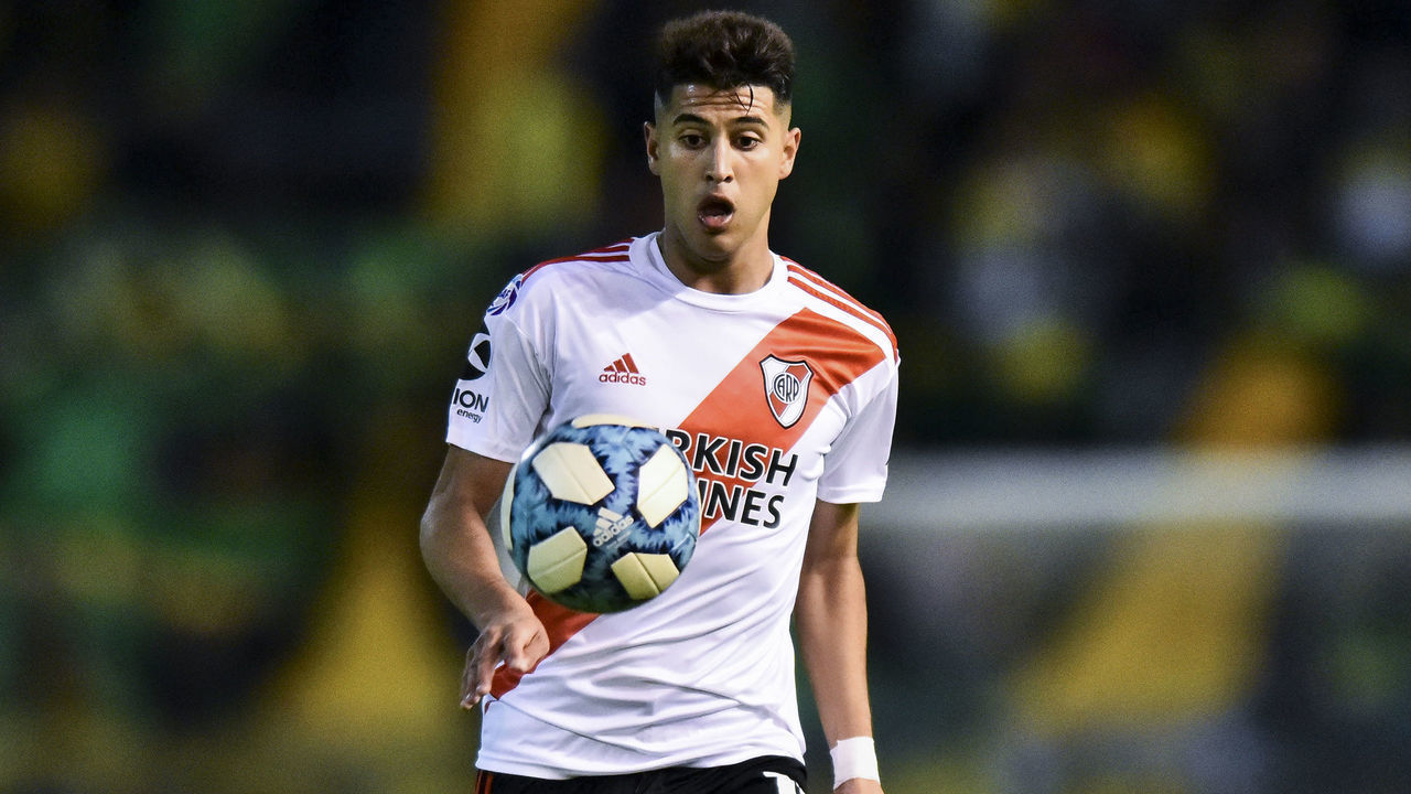 MAR DEL PLATA, ARGENTINA - NOVEMBER 02: Exequiel Palacios of River Plate during a match between Aldosivi and River Plate as part of Superliga Argentina 2019/20 at Estadio Jose Maria Minella on November 3, 2019 in Mar del Plata, Argentina.