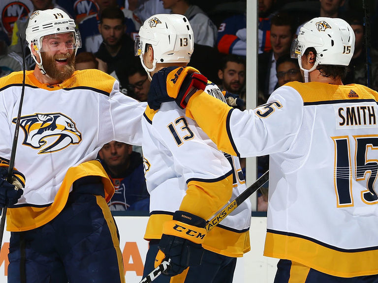 Predators score 7 straight goals in lopsided win over Islanders