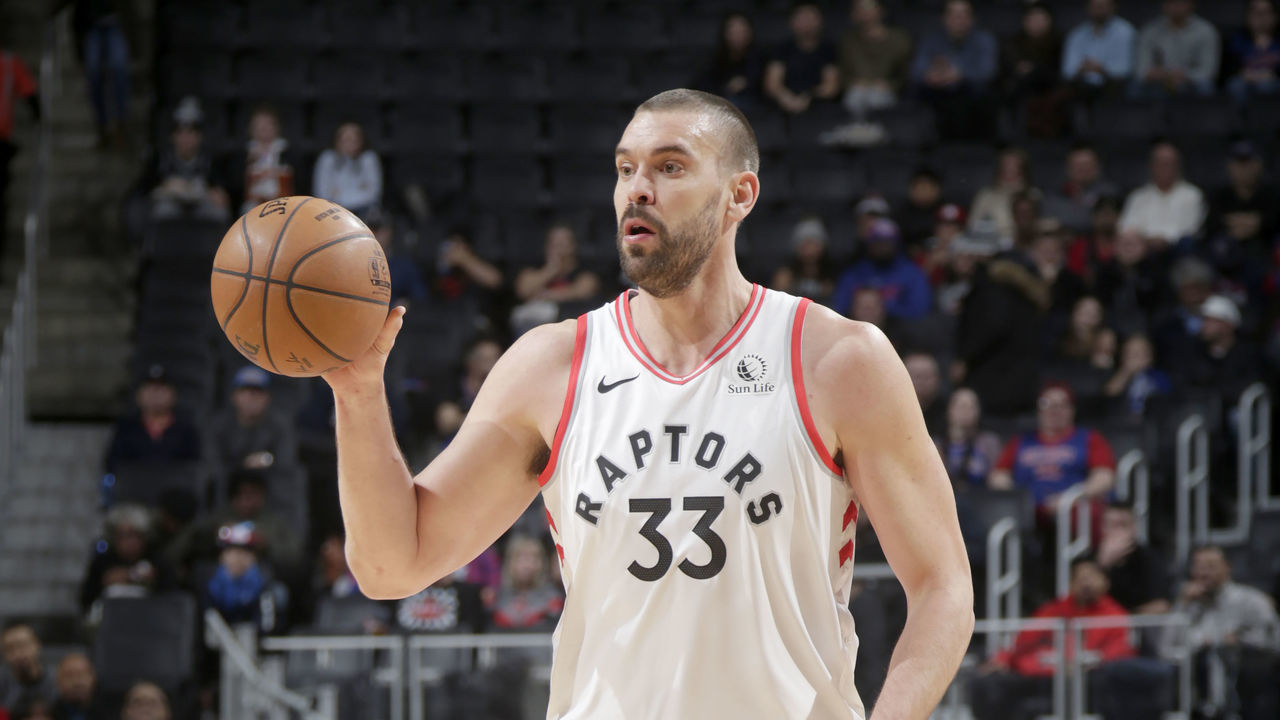 DETROIT, MI - DECEMBER 18: Marc Gasol #33 of the Toronto Raptors handles the ball against the Detroit Pistons on December 18, 2019 at Little Caesars Arena in Detroit, Michigan. NOTE TO USER: User expressly acknowledges and agrees that, by downloading and/or using this photograph, User is consenting to the terms and conditions of the Getty Images License Agreement. Mandatory Copyright Notice: Copyright 2019 NBAE