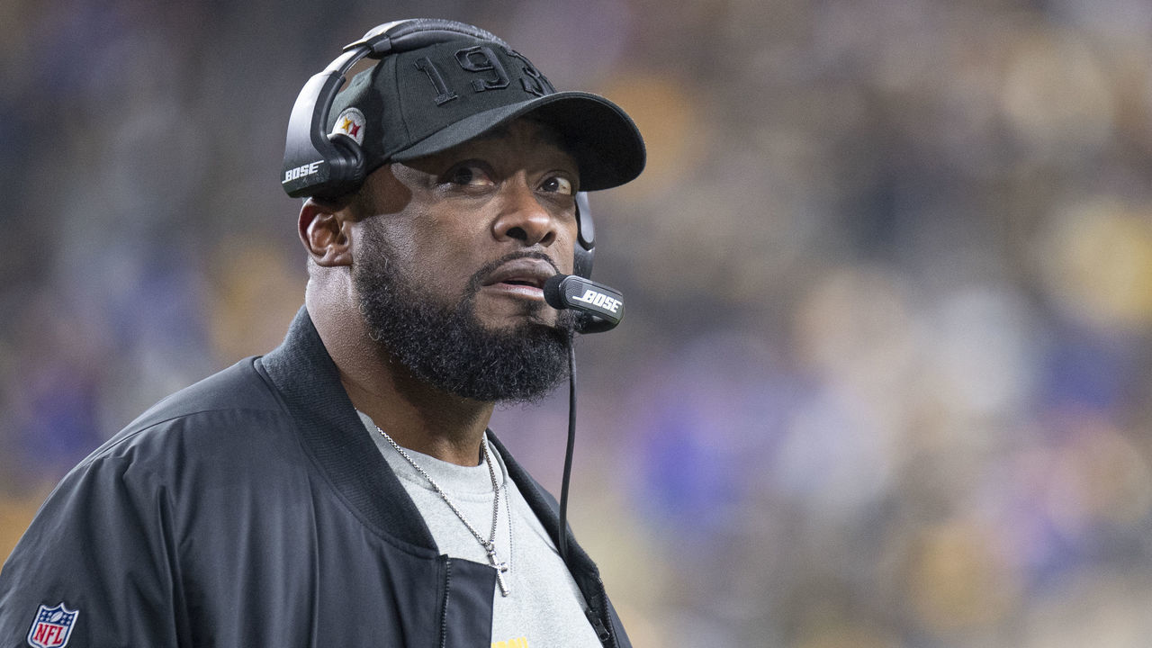 PITTSBURGH, PA - DECEMBER 15: Pittsburgh Steelers head coach Mike Tomlin looks on during the NFL football game between the Buffalo Bills and the Pittsburgh Steelers on December 15, 2019 at Heinz Field in Pittsburgh, PA.