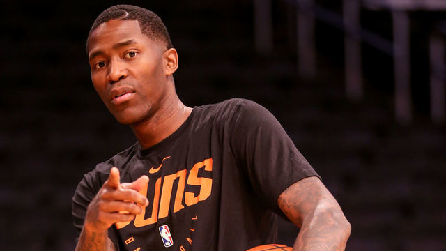 LOS ANGELES, CA - DECEMBER 02:Phoenix Suns guard Jamal Crawford #11 before the Phoenix Suns vs Los Angeles Lakers game on December 02, 2018, at STAPLES Center in Los Angeles, CA.