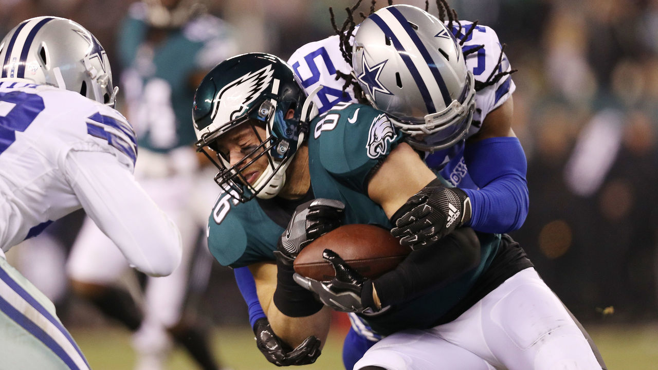 PHILADELPHIA, PENNSYLVANIA - DECEMBER 22: Jaylon Smith #54 of the Dallas Cowboys tackles Zach Ertz #86 of the Philadelphia Eagles during the second half in the game at Lincoln Financial Field on December 22, 2019 in Philadelphia, Pennsylvania.