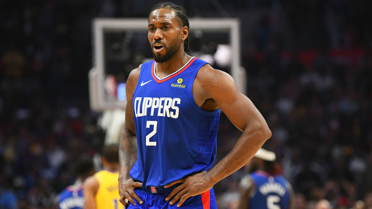LOS ANGELES, CA - OCTOBER 22: Los Angeles Clippers Forward Kawhi Leonard (2) reacts to a call during a NBA game between the Los Angeles Lakers and the Los Angeles Clippers on October 22, 2019 at STAPLES Center in Los Angeles, CA.
