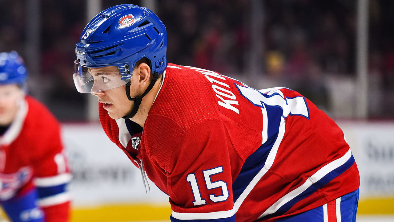 MONTREAL, QC - NOVEMBER 16: Montreal Canadiens center Jesperi Kotkaniemi (15) waits for a faceoff during the New Jersey Devils versus the Montreal Canadiens game on November 16, 2019, at Bell Centre in Montreal, QC