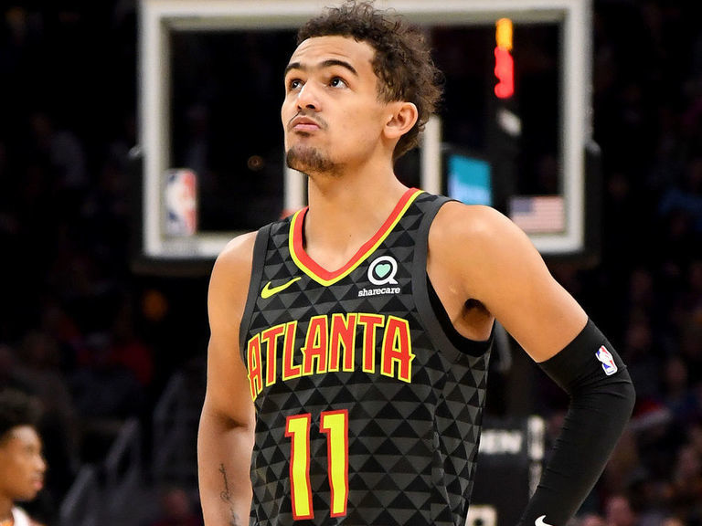 Hawks' Young out vs. Bulls after spraining ankle in loss to Bucks