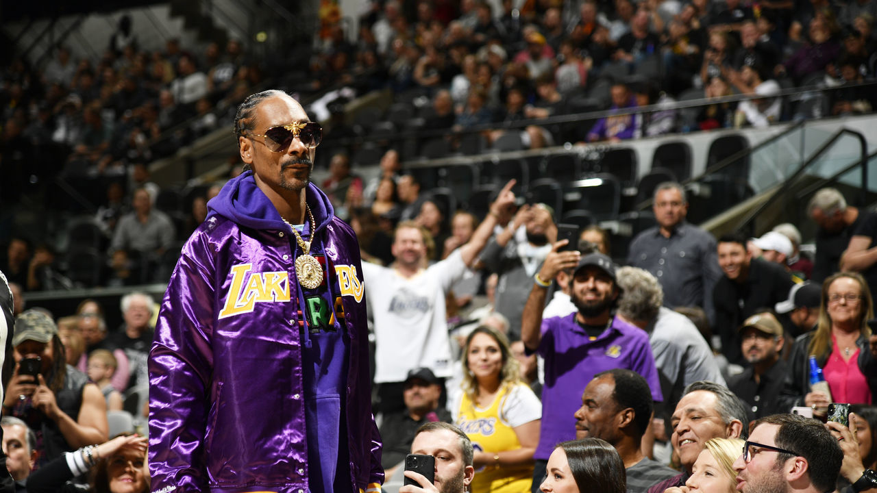 SAN ANTONIO, TX - NOVEMBER 3: Rapper, Snoop Dogg, attends a game between the Los Angeles Lakers and the San Antonio Spurs on November 3, 2019 at the AT&T Center in San Antonio, Texas. Mandatory Copyright Notice: Copyright 2019 NBAE (Photos by Logan Riely/NBAE via Getty Images)