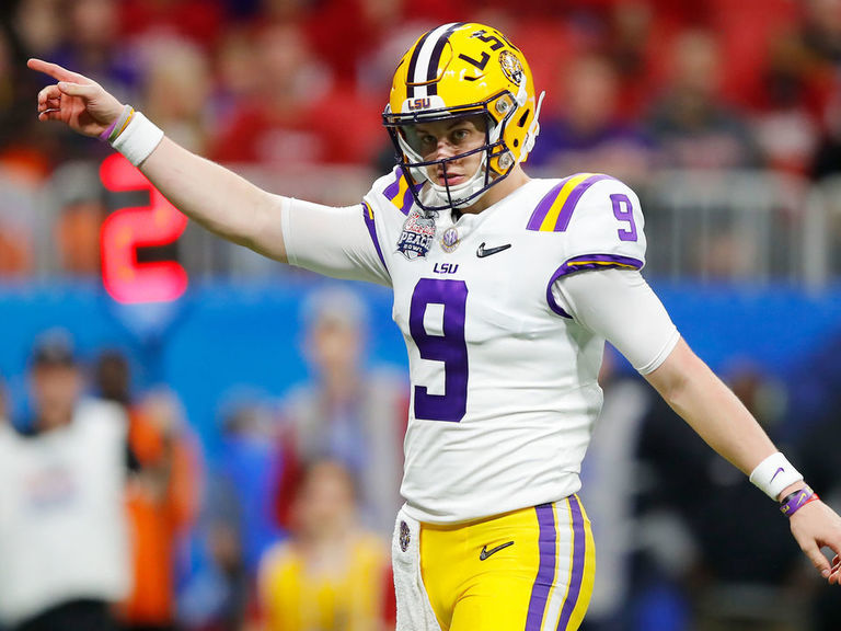 Joe Burrow throws for seven touchdowns in LSU's rout of Oklahoma