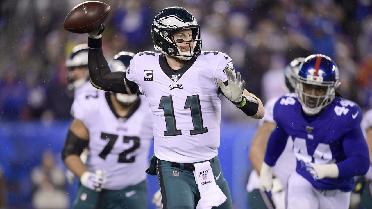 EAST RUTHERFORD, NEW JERSEY - DECEMBER 29: Carson Wentz #11 of the Philadelphia Eagles throws a pass against the New York Giants during the first quarter in the game at MetLife Stadium on December 29, 2019 in East Rutherford, New Jersey.