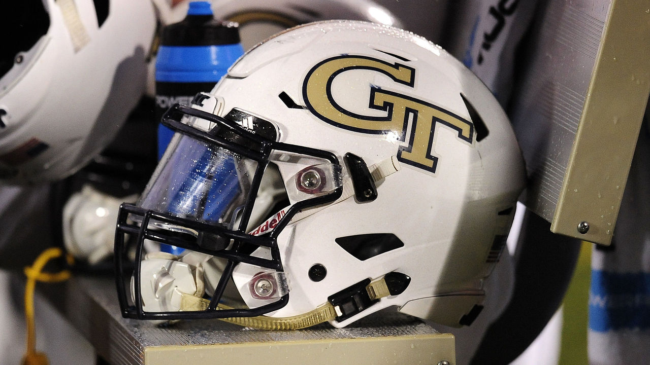 Georgia Tech Recruit Dies After Being Hit By Train Thescore Com