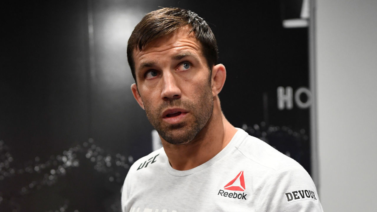 LAS VEGAS, NV - JULY 06: Luke Rockhold warms up backstage during the UFC 239 event at T-Mobile Arena on July 6, 2019 in Las Vegas, Nevada.