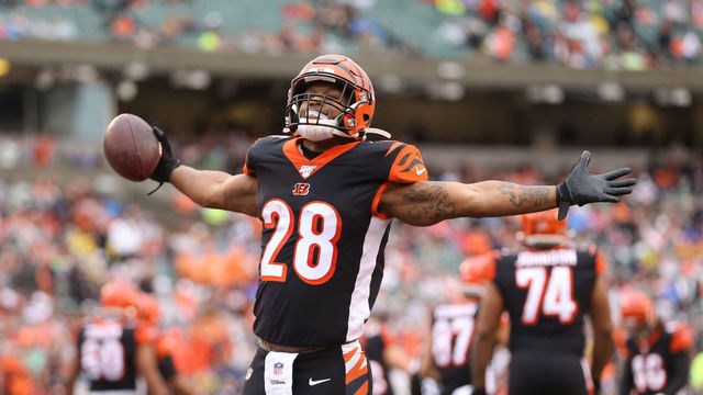 CINCINNATI, OH - DECEMBER 29: Cincinnati Bengals running back Joe Mixon (28) reacts after a touchdown during the game against the Cleveland Browns and the Cincinnati Bengals on December 29th 2019, at Paul Brown Stadium in Cincinnati, OH.
