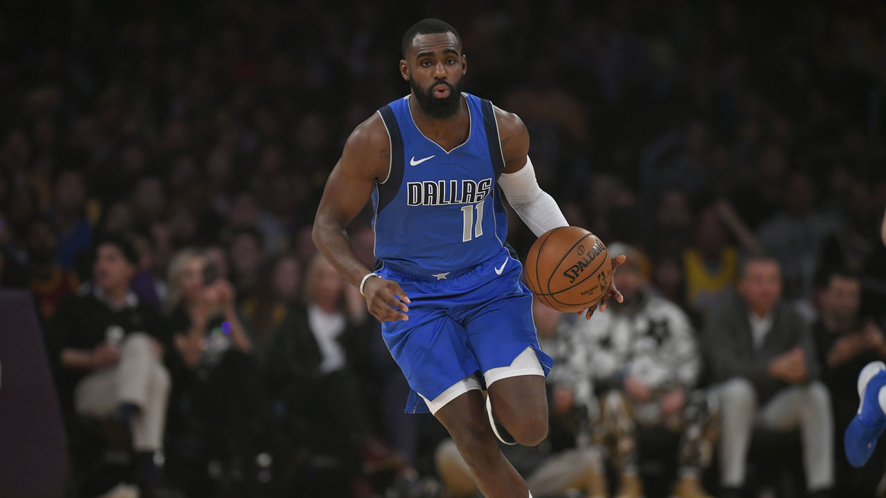 LOS ANGELES, CA - DECEMBER 29: Tim Hardaway Jr. #11 of the Dallas Mavericks during a game against the Los Angeles Lakers at Staples Center on December 29, 2019 in Los Angeles, California. NOTE TO USER: User expressly acknowledges and agrees that, by downloading and/or using this photograph, user is consenting to the terms and conditions of the Getty Images License Agreement.