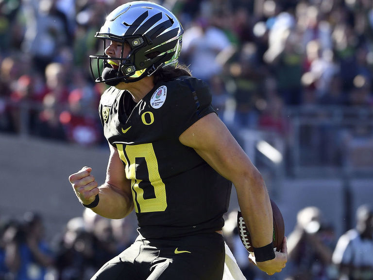 Rose Bowl: Oregon downs Wisconsin, 45-38 