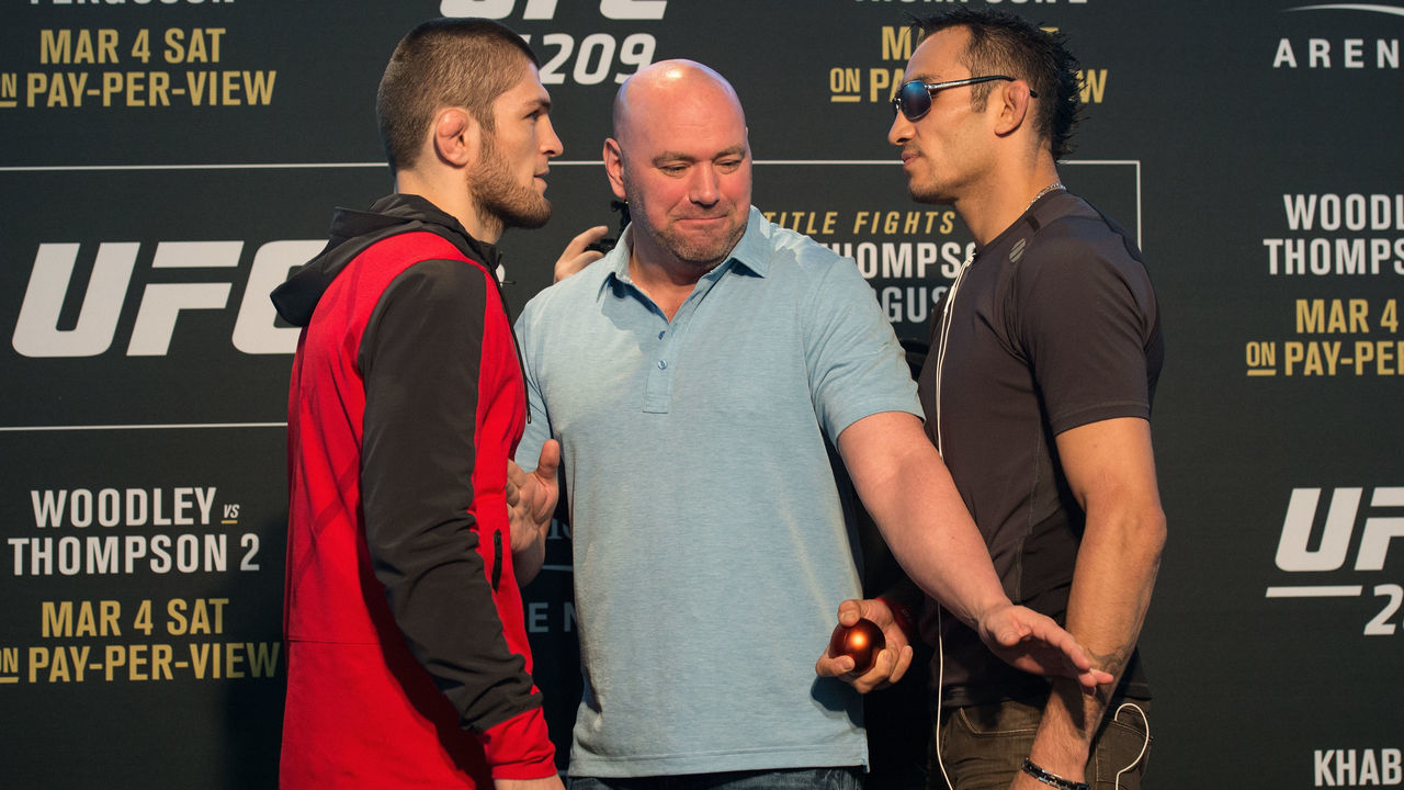 LAS VEGAS, NV - MARCH 02: (L-R) Khabib Nurmagomedov of Russia and Tony Ferguson face off during the UFC 209 Ultimate Media Day inside TMobile Arena on March 2, 2017 in Las Vegas, Nevada.