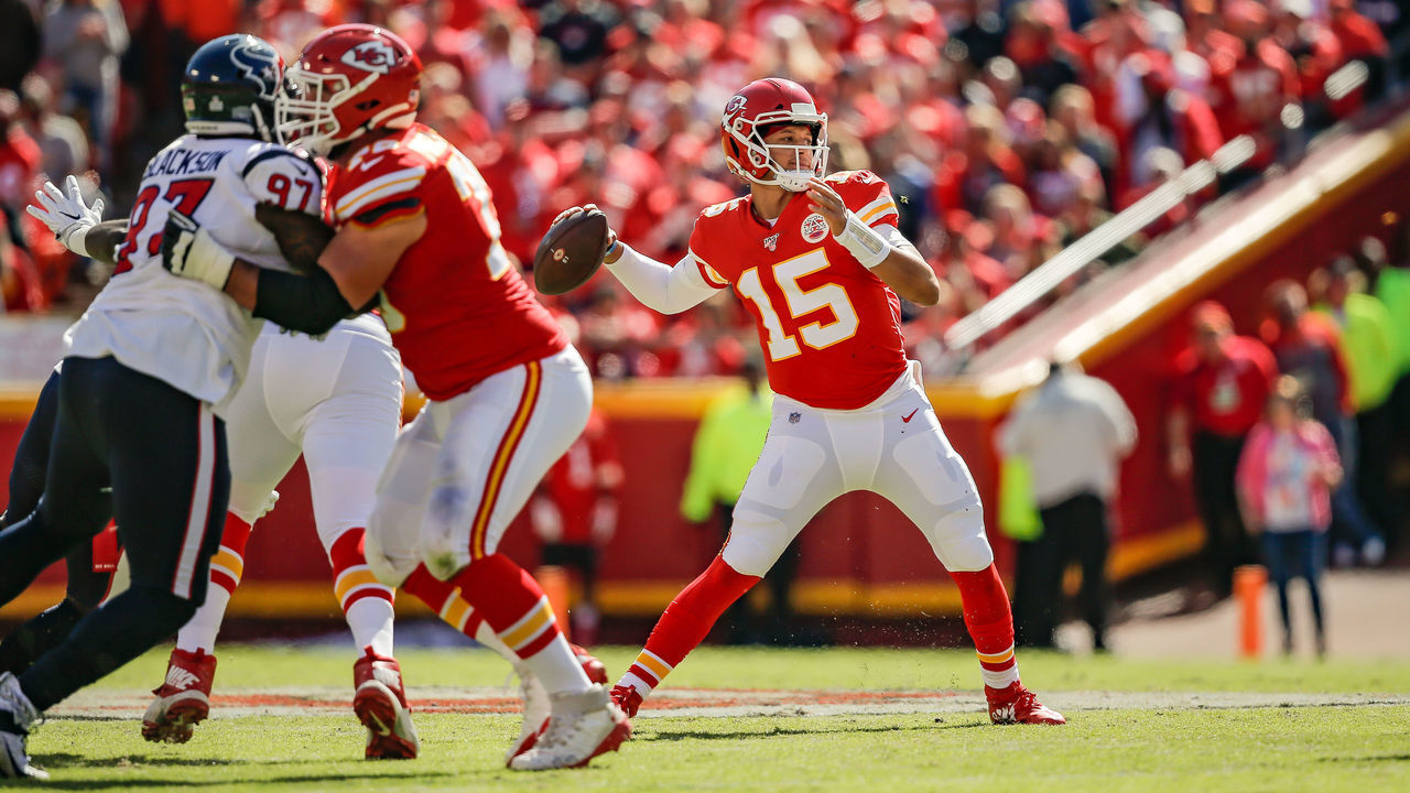 KANSAS CITY, MO - OCTOBER 13: Patrick Mahomes #15 of the Kansas City Chiefs throws a second quarter pass against the Houston Texans at Arrowhead Stadium on October 13, 2019 in Kansas City, Missouri.