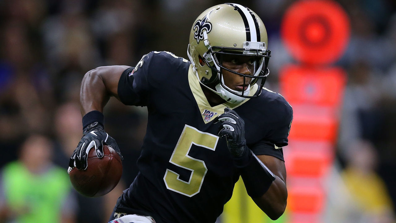 NEW ORLEANS, LOUISIANA - OCTOBER 06: Teddy Bridgewater #5 of the New Orleans Saints throws the ball during a game against the Tampa Bay Buccaneers at the Mercedes Benz Superdome on October 06, 2019 in New Orleans, Louisiana.