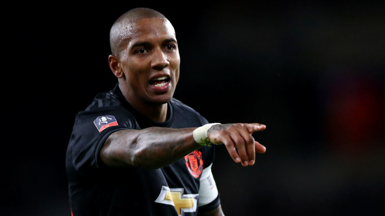 WOLVERHAMPTON, ENGLAND - JANUARY 04: Ashley Young of Manchester United gestures during the FA Cup Third Round match between Wolverhampton Wanderers and Manchester United at Molineux on January 04, 2020 in Wolverhampton, England.