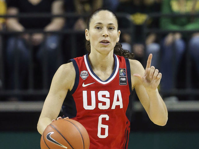 EUGENE, OREGON - NOVEMBER 9: Sue Bird #6 of the USA Women's National Team handles the ball against the Oregon Ducks Women's Basketball Team during an exhibition game at Matthew Knight Arena in Eugene, Oregon on November 9, 2019. NOTE TO USER: User expressly acknowledges and agrees that, by downloading and/or using this photograph, user is consenting to the terms and conditions of the Getty Images License Agreement. Mandatory Copyright Notice: Copyright 2019 NBAE