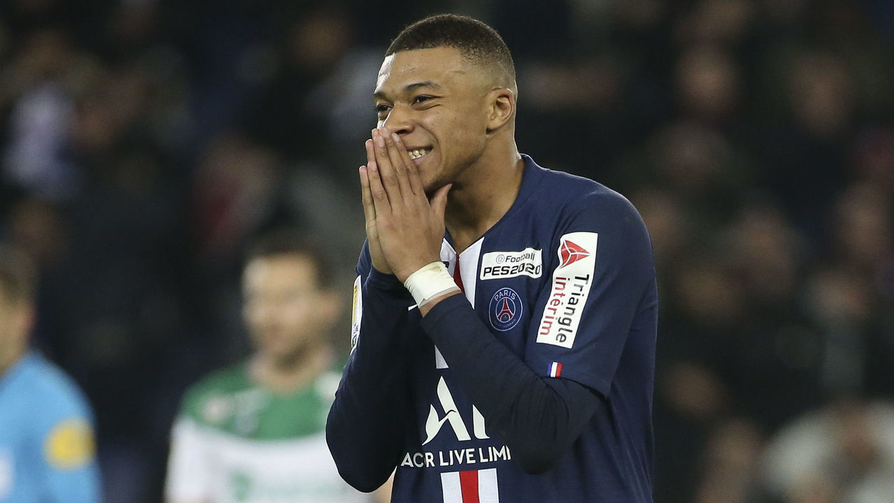 PARIS, FRANCE - JANUARY 8: Kylian Mbappe of PSG reacts during the French League Cup (Coupe de la Ligue) quarter final between Paris Saint-Germain (PSG) and AS Saint-Etienne (ASSE) at Parc des Princes on January 8, 2020 in Paris, France.