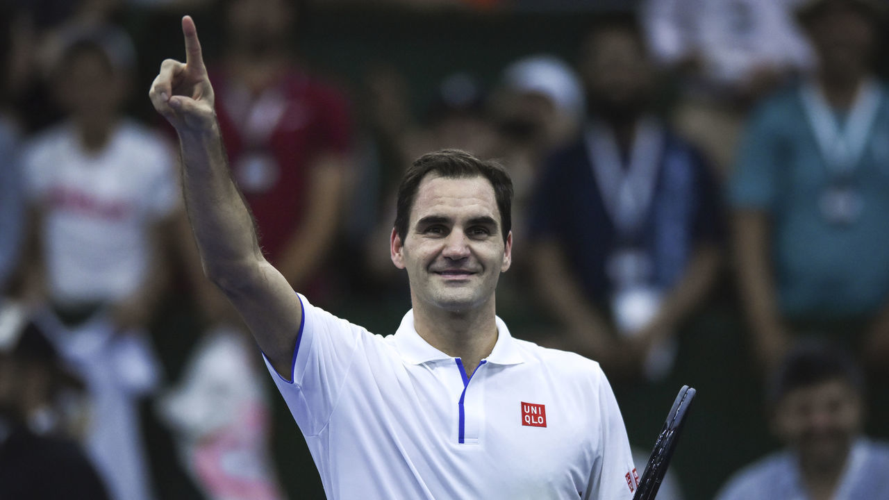 BUENOS AIRES, ARGENTINA - NOVEMBER 20: Roger Federer of Switzerland waves to fans after an exhibition game between Alexander Zverev and Roger Federer at Arena Parque Roca on November 20, 2019 in Buenos Aires, Argentina.