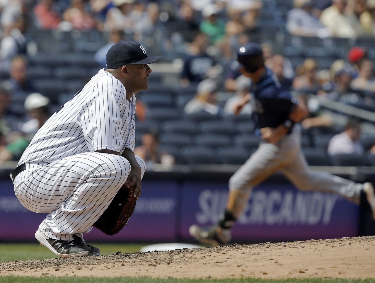 Let's all watch Evan Gattis homer on a pitch he had no business