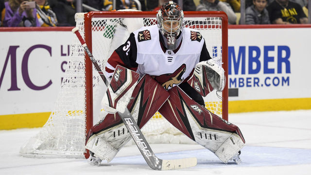 PITTSBURGH, PA - DECEMBER 06: Arizona Coyotes Goalie Antti Raanta (32) tends net during the second period in the NHL game between the Pittsburgh Penguins and the Arizona Coyotes on December 6, 2019, at PPG Paints Arena in Pittsburgh, PA.