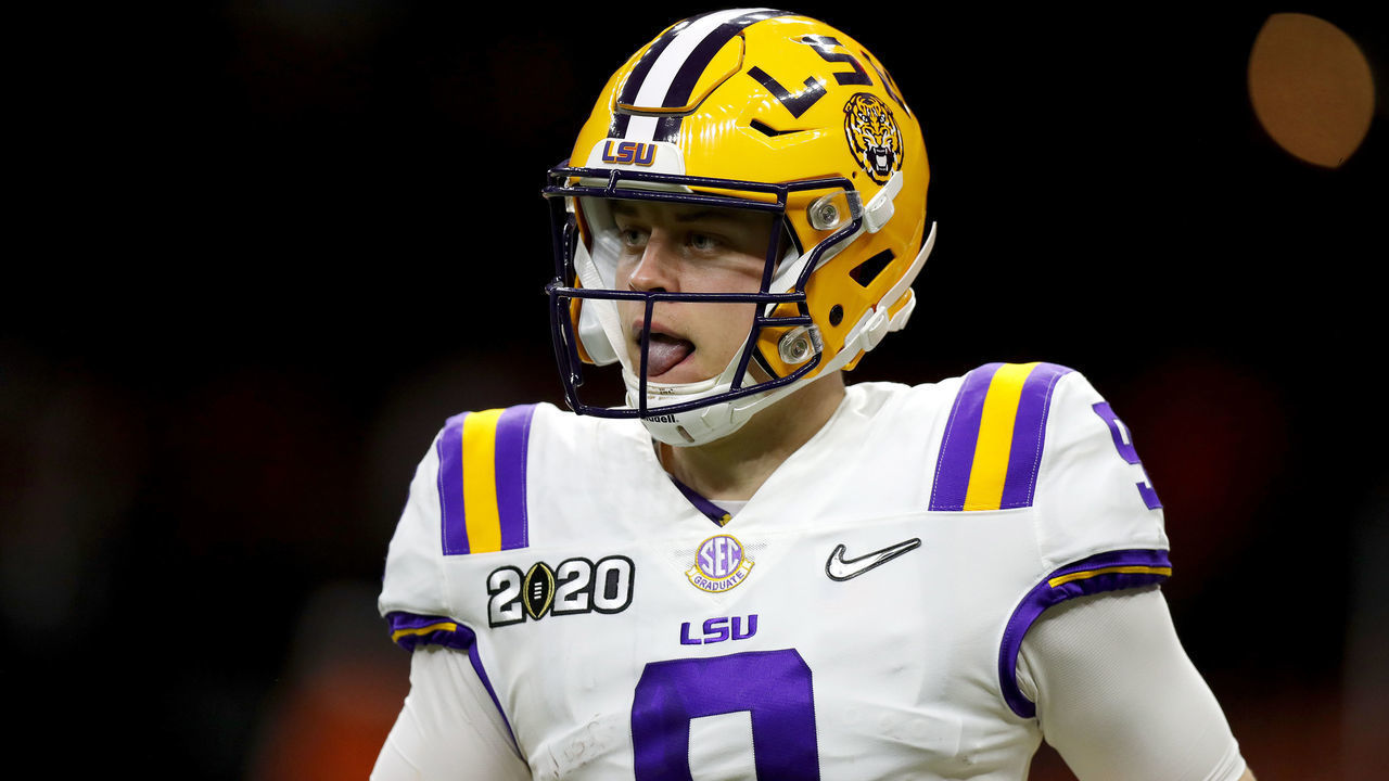 NEW ORLEANS, LOUISIANA - JANUARY 13: Joe Burrow #9 of the LSU Tigers reacts against the Clemson Tigers during the College Football Playoff National Championship game at Mercedes Benz Superdome on January 13, 2020 in New Orleans, Louisiana.