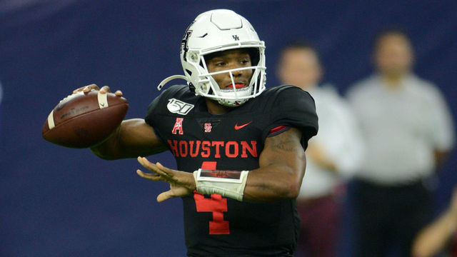 Houston, TX - SEPTEMBER 13: Houston Cougars QB D'Eriq King throws a pass during the AdvoCare Kickoff college football game against the Houston Cougars on September 13, 2019, at NRG Stadium in Houston, Texas.