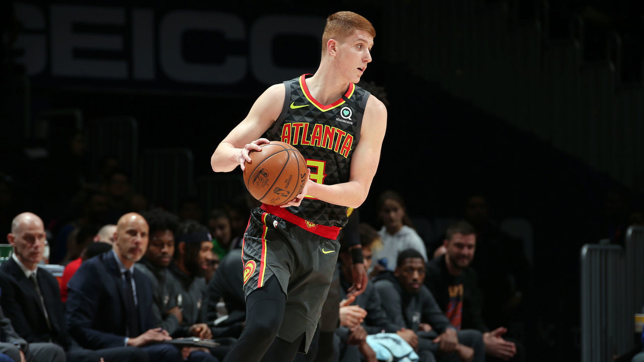 WASHINGTON, DC - JANUARY 10: Kevin Huerter #3 of the Atlanta Hawks handles the ball during the game against the Washington Wizards on January 10, 2020 at Capital One Arena in Washington, DC. Mandatory Copyright Notice: Copyright 2020 NBAE