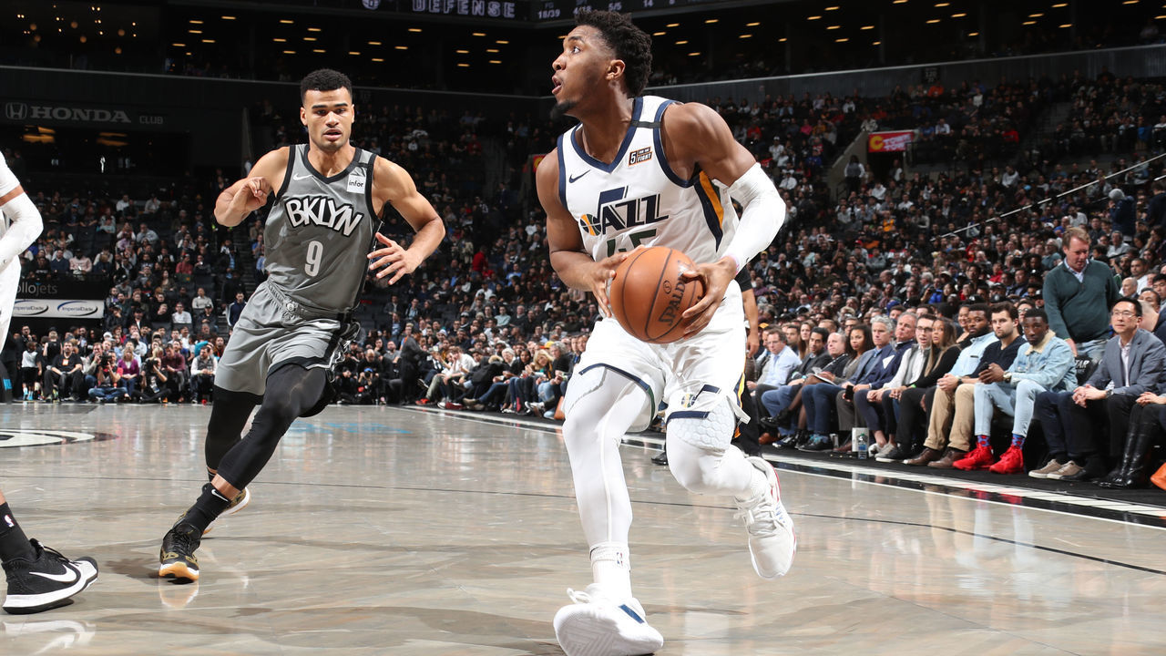 BROOKLYN, NY - JANUARY 14: Donovan Mitchell #45 of the Utah Jazz drives to the basket against the Brooklyn Nets on January 14, 2020 at Barclays Center in Brooklyn, New York. Mandatory Copyright Notice: Copyright 2020 NBAE