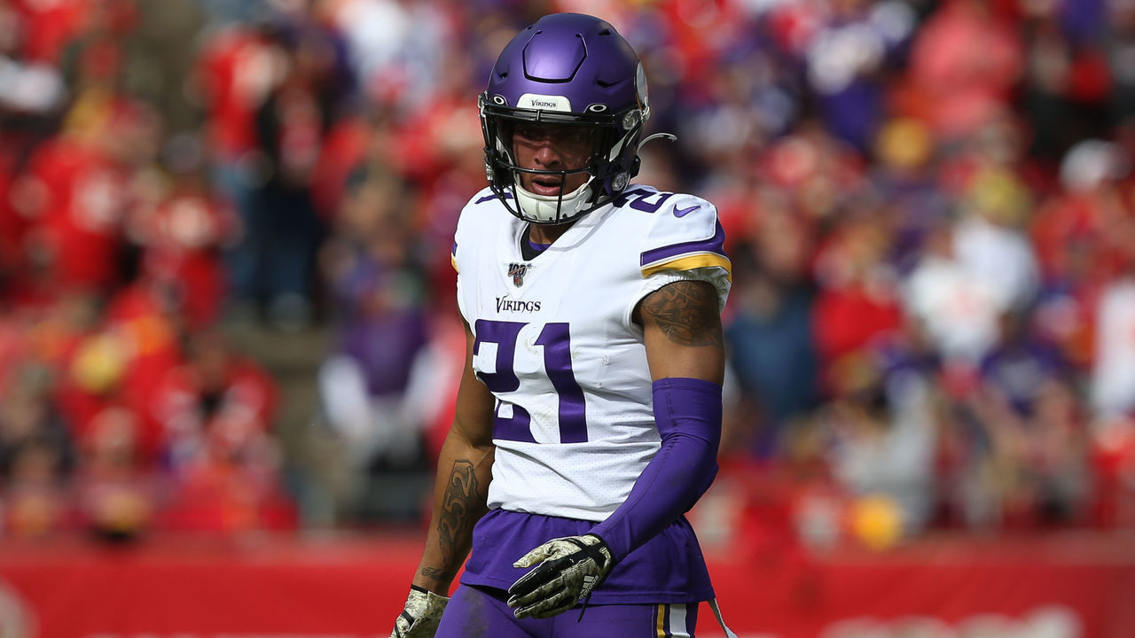 KANSAS CITY, MO - NOVEMBER 03: Minnesota Vikings cornerback Mike Hughes (21) in the first quarter of an NFL game between the Minnesota Vikings and Kansas City Chiefs on November 3, 2019 at Arrowhead Stadium in Kansas City, MO.