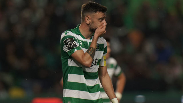 LISBON, PORTUGAL - JANUARY 17: Bruno Fernandes of Sporting CP during the Liga NOS match between Sporting CP and SL Benfica at Estadio Jose Alvalade on January 17, 2020 in Lisbon, Portugal.