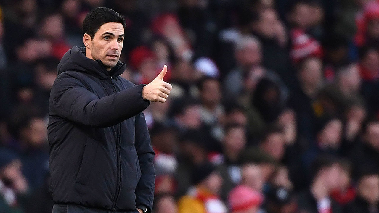 Arsenal's Spanish head coach Mikel Arteta shouts instructions to his players from the touchline during the English Premier League football match between Arsenal and Sheffield United at the Emirates Stadium in London on January 18, 2020.