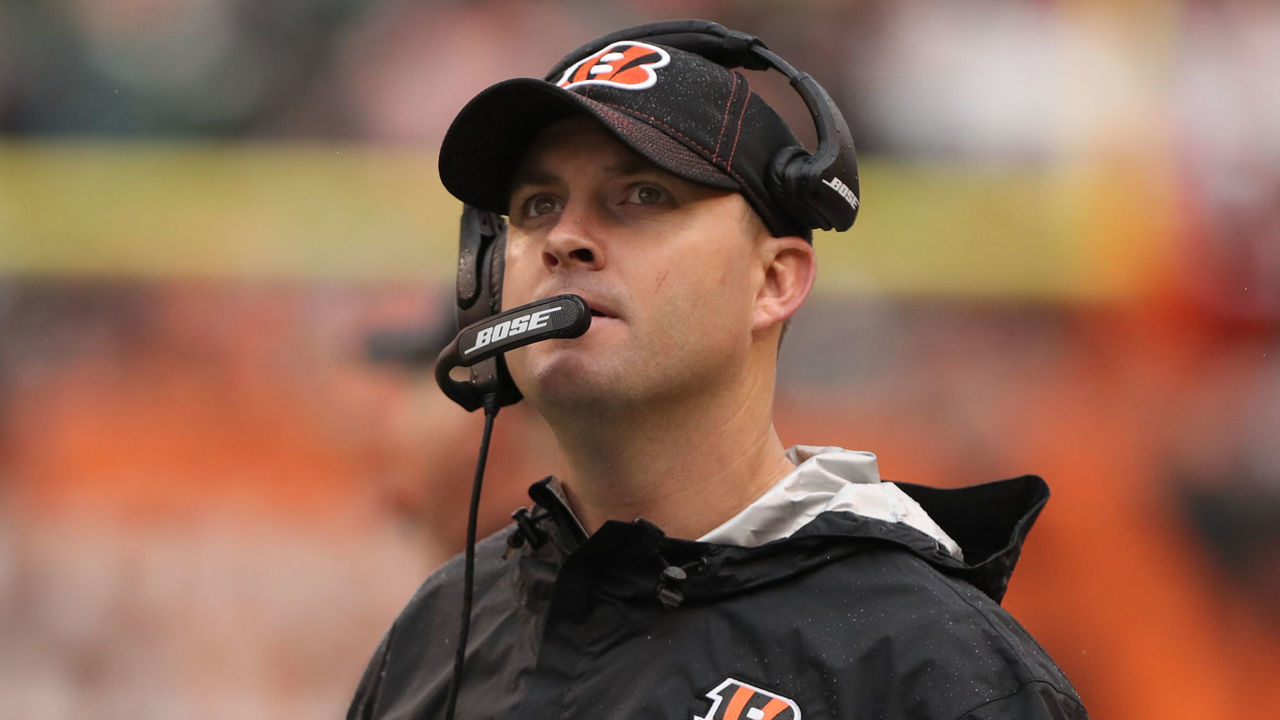 CINCINNATI, OH - DECEMBER 29: Cincinnati Bengals head coach Zac Taylor looks at the scoreboard during the game against the Cleveland Browns and the Cincinnati Bengals on December 29th 2019, at Paul Brown Stadium in Cincinnati, OH.
